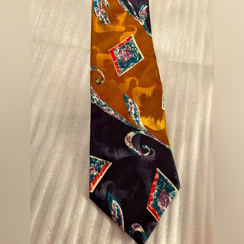 Oscar de la Renta Elegant 100% Silk Business Tie Navy & Gold Necktie